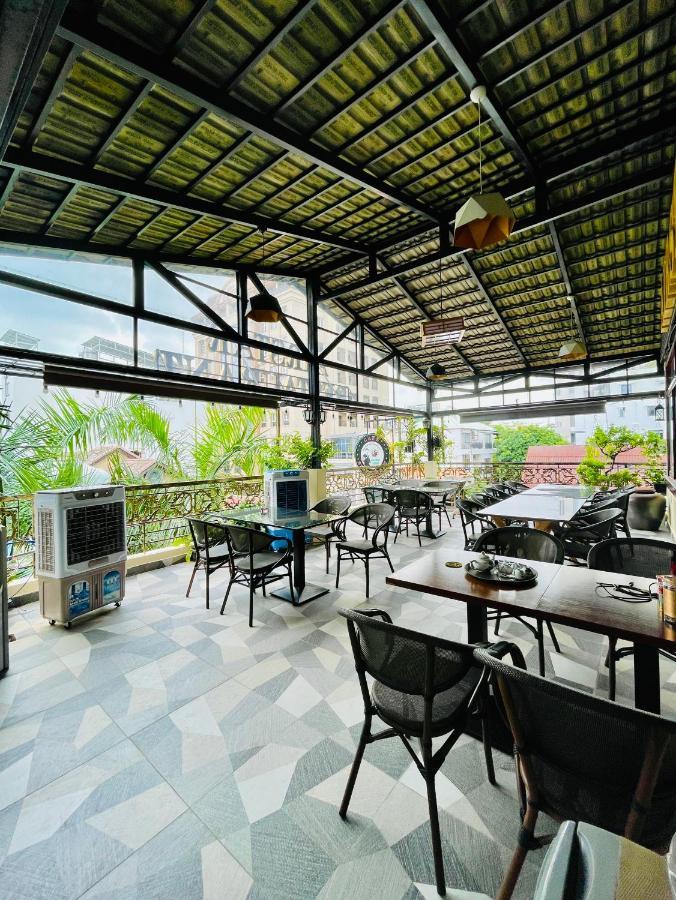 Air Star Hotel Thành Pho Ho Chí Minh Esterno foto